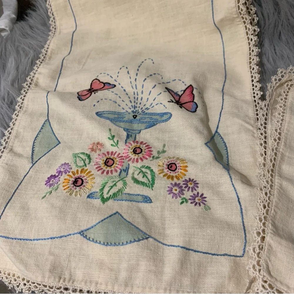 vintage dolly small tea table runner and napkin